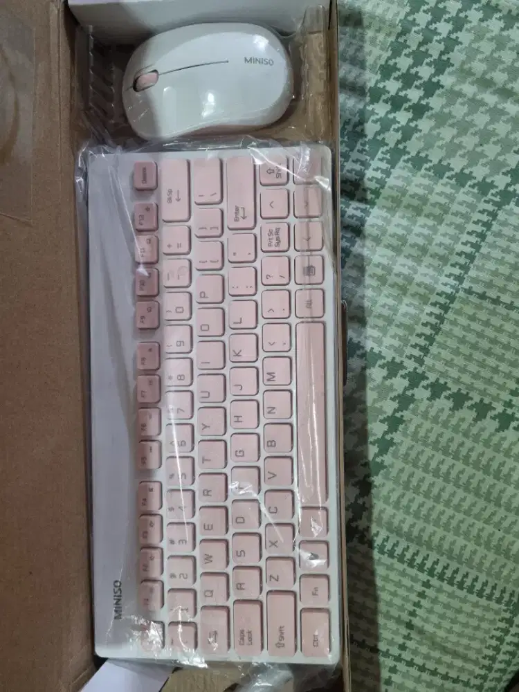 Keyboard wareless miniso + mouse