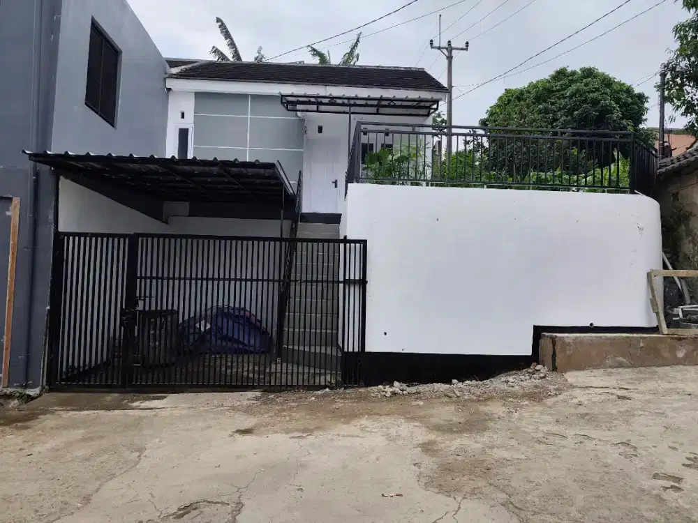 Rumah cantik minimalis di sayap Kota baru parahyangan