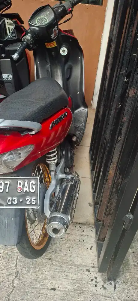 Dijual, Nuovo th 2004 (Bahan)