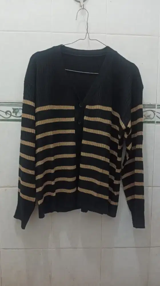 Cardigan stripes hitam x krem