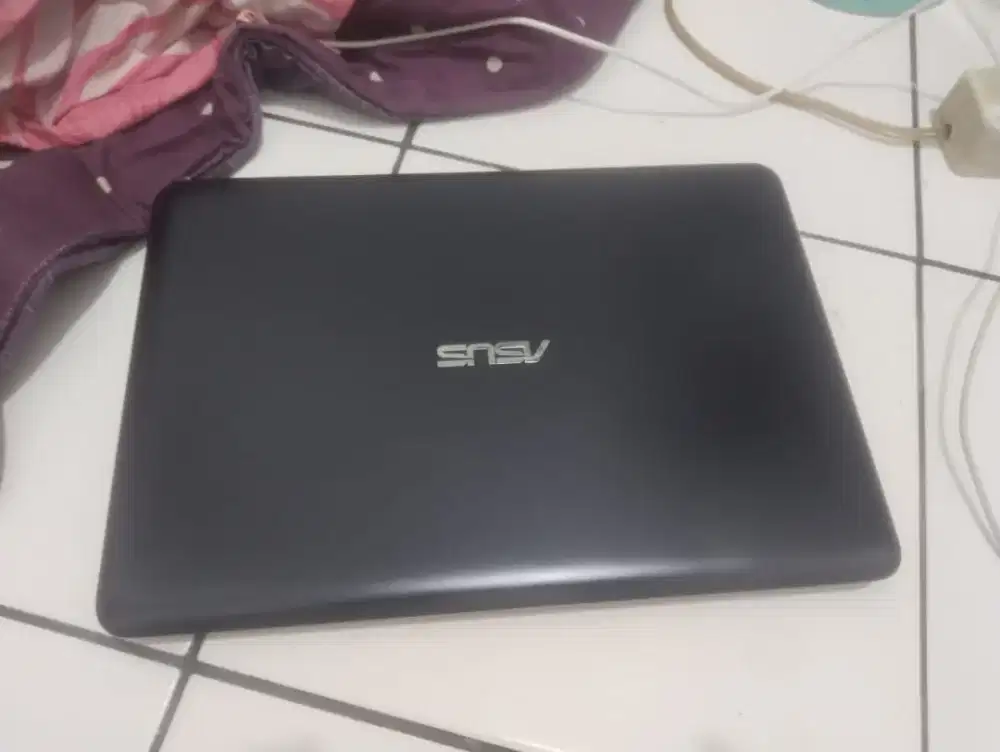 laptop asus E402Y
