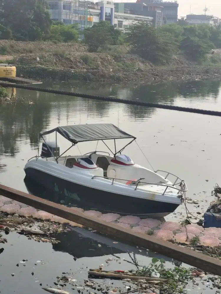KAPAL PERAHU SPEED BOAT MANCING WISATA MESIN TEMPEL 200PK