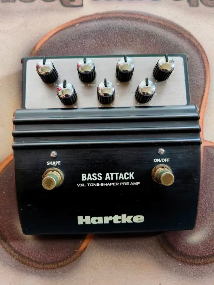 Efek Bass Hartke Attack Preamp VXL