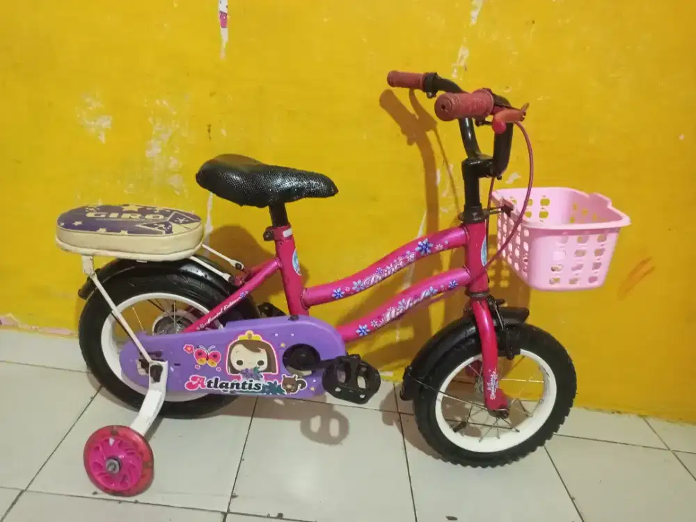 SEPEDA ANAK CEWEK UKURAN 12 PLUS RODA BANTU BONCENGAN KERANJANG KOKOH