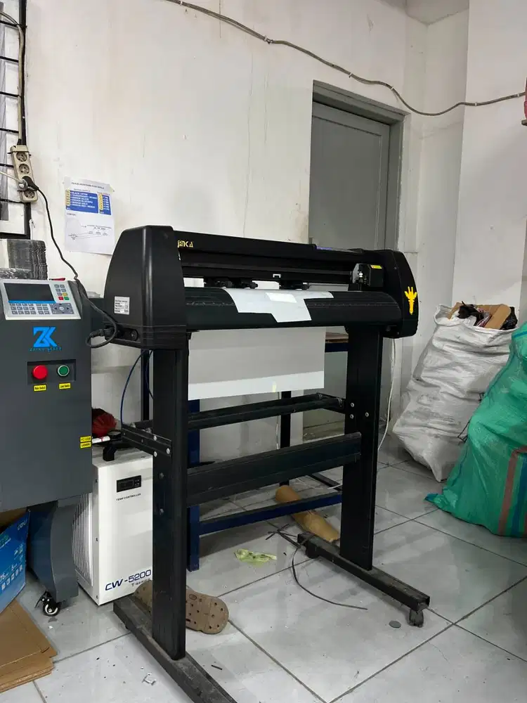 MESIN PLOTTER CUTTING STICKER JINKA JK-721 SECOND LIKE NEW