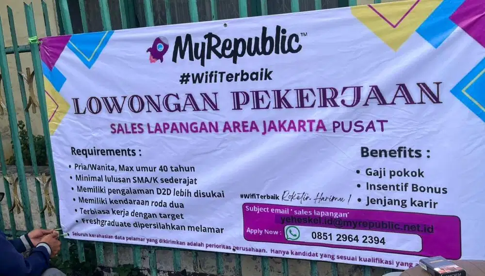 Loker sales wifi