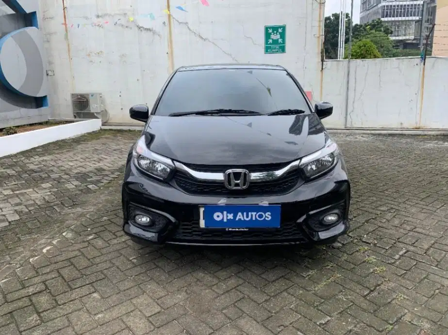 DP MURAH Honda Brio Satya 1.2 E Bensin-AT 2023 Hitam CSAYD