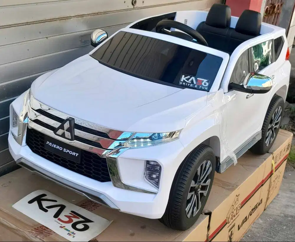 Mainan Mobil Aki Anak Mitsubishi Pajero PMB M 8899B BAN KARET