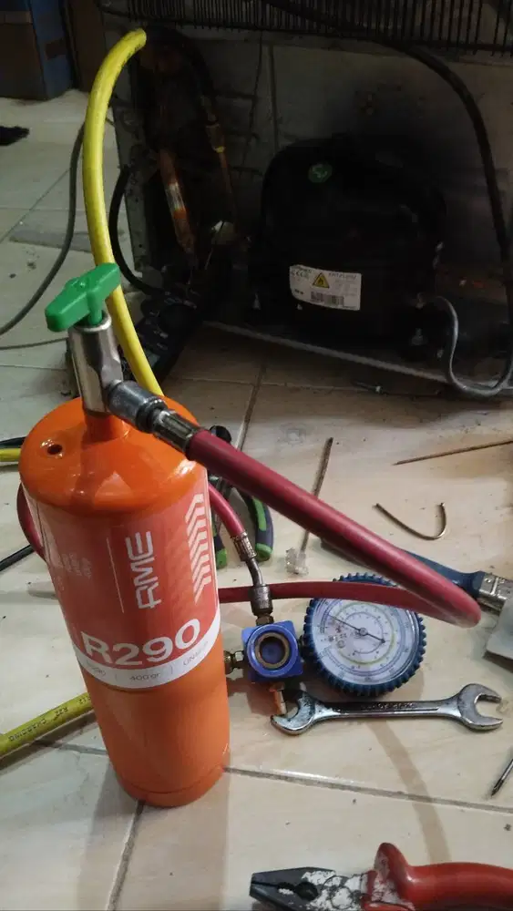 Service elektronik bergaransi