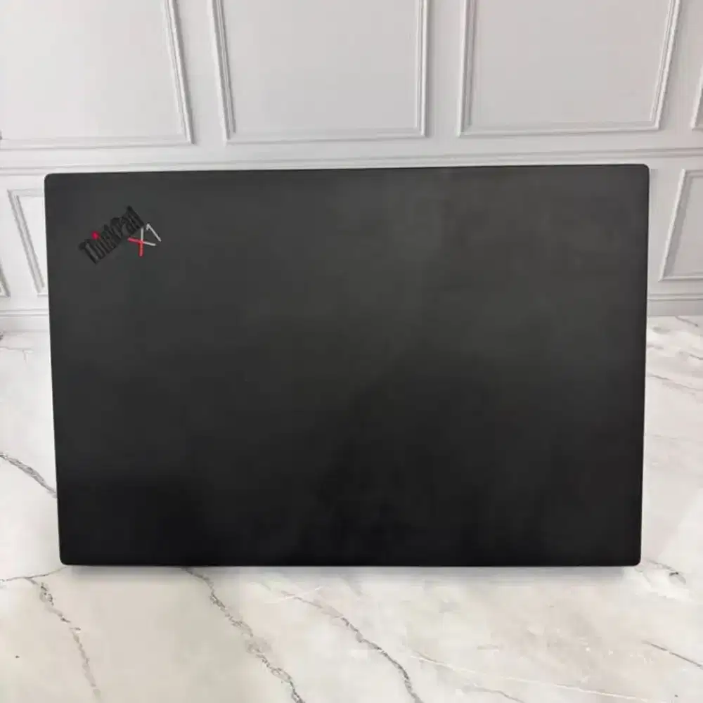Laptop Lenovo ThinkPad X1 Carbon. Tipis, ringan, dan bertenaga!!
