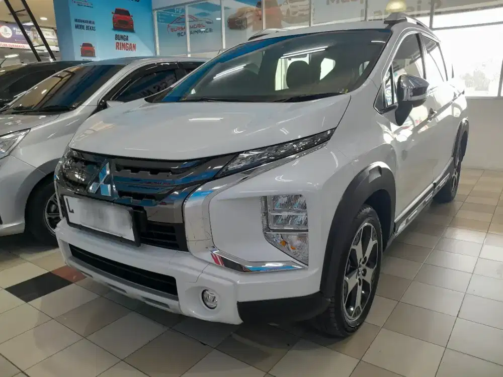 Mitsubishi Xpander Cross 2021 Putih Automatic