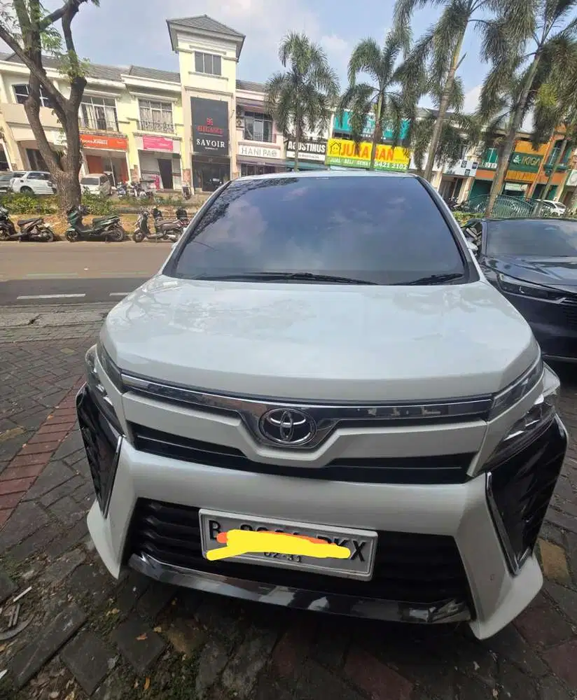 Toyota Voxy 2021 Bensin