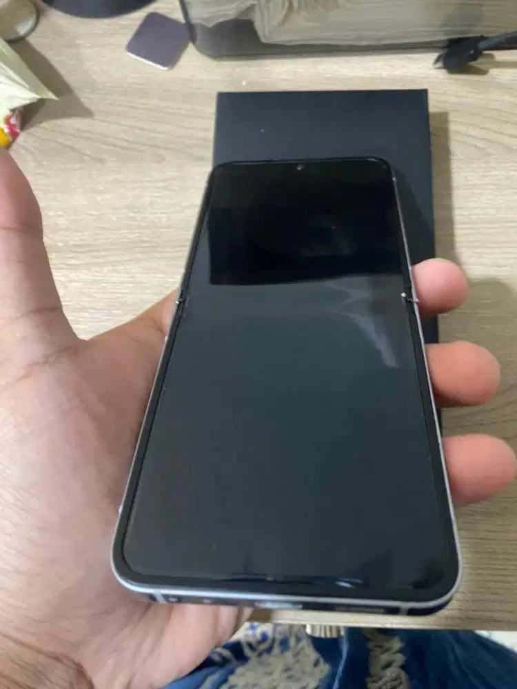 Samsung Flip 6 12/256 GB