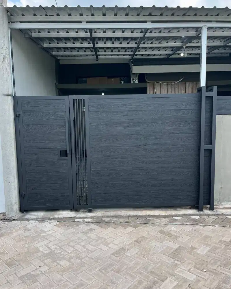Pintu pagar woodplank modern