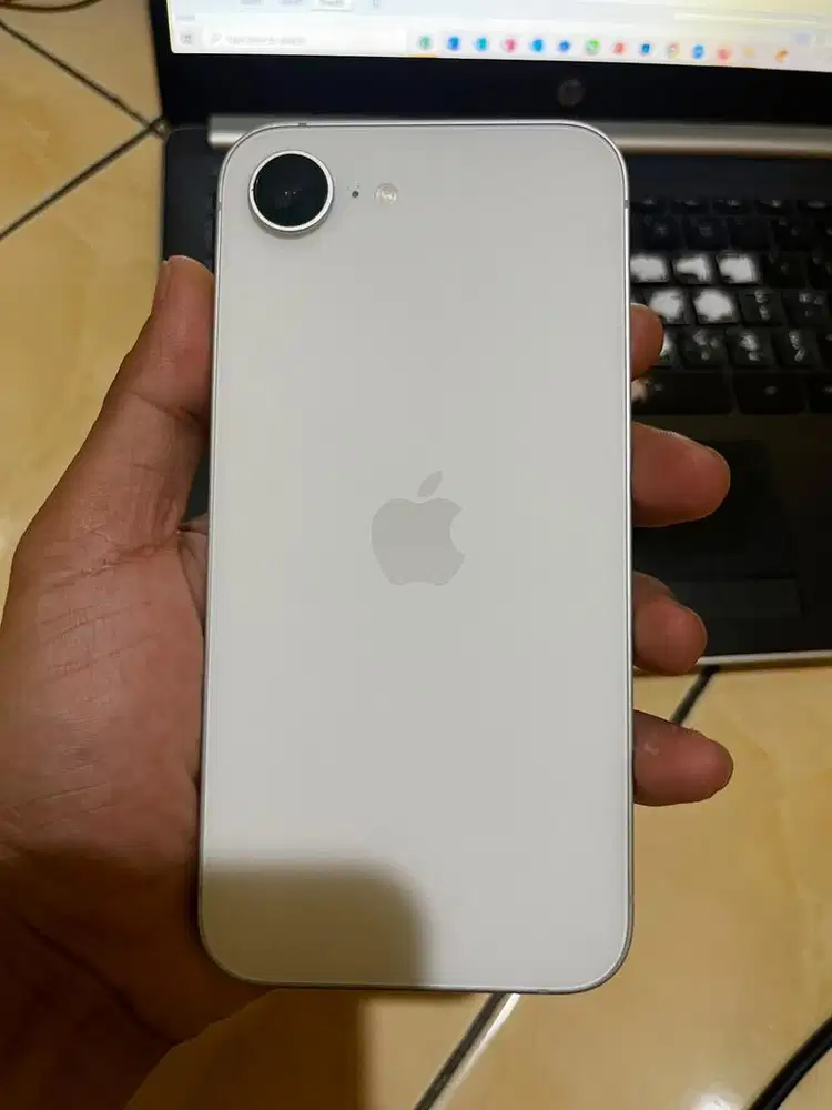 iPhone 16e 128GB Garansi Resmi iBox – Kondisi Mulus 100% Normal