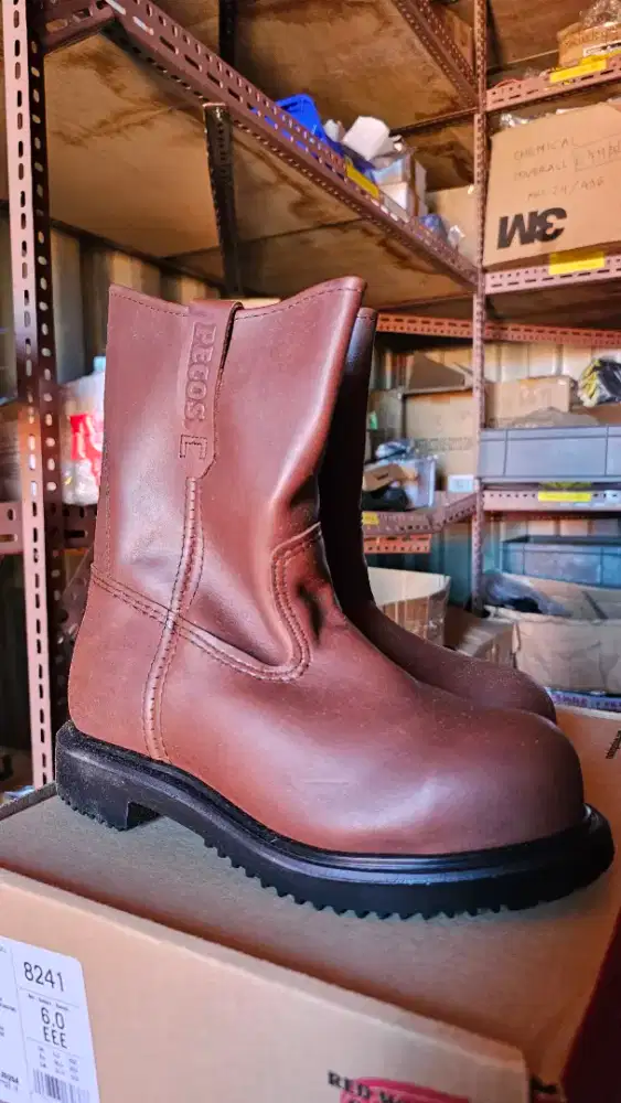 Sepatu Red Wing 8241 Ukuran 38/6 (insole 24cm)