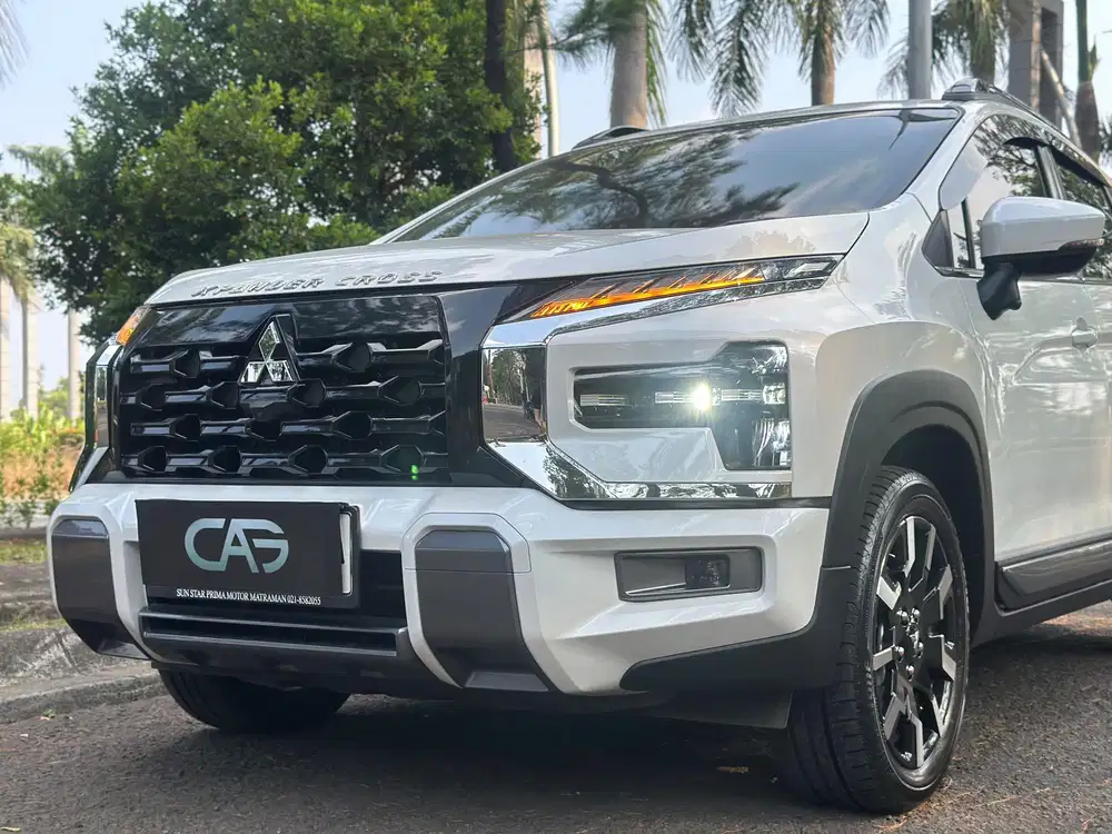 2025 MITSUBISHI XPANDER CROSS PREMIUM 1.5 AT MATIC KM LOW 9RB!!