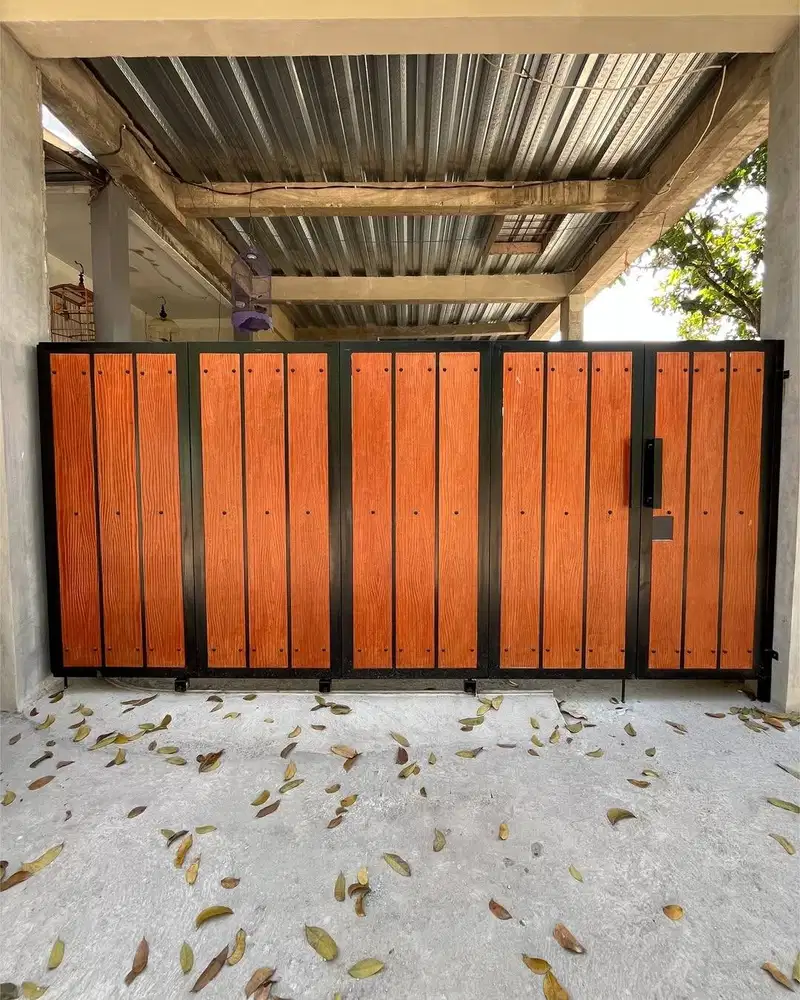 Pagar lipat/dorong model woodplank
