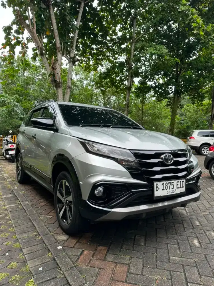 Toyota New Rush GR sport AT 2025 Km 10 Rb