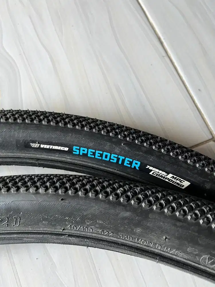 Ban luar Gravel Vee Tire Speedster 700 x 40c Second Bagus polygon path