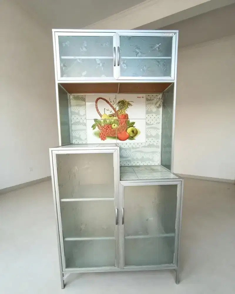 Lemari Dapur kaca