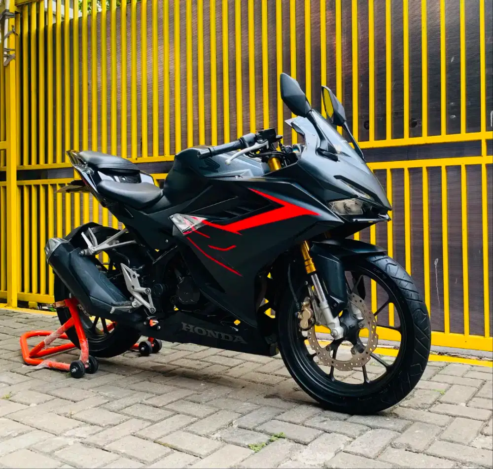 Honda CBR 150 R