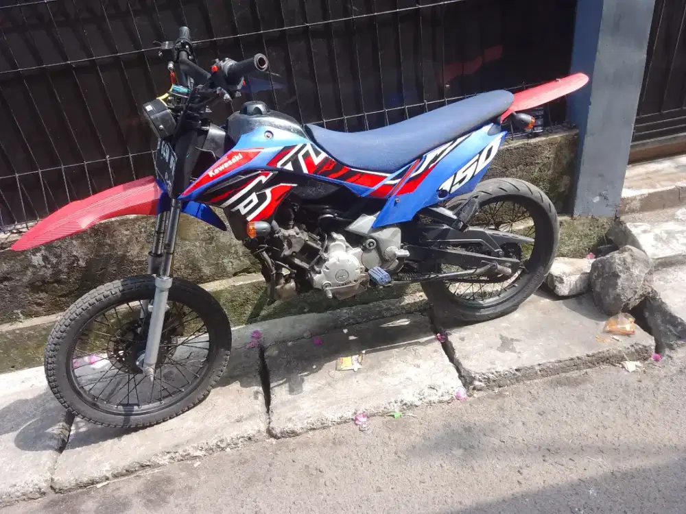 TRAIL YAMAHA PAJAK HIDUP