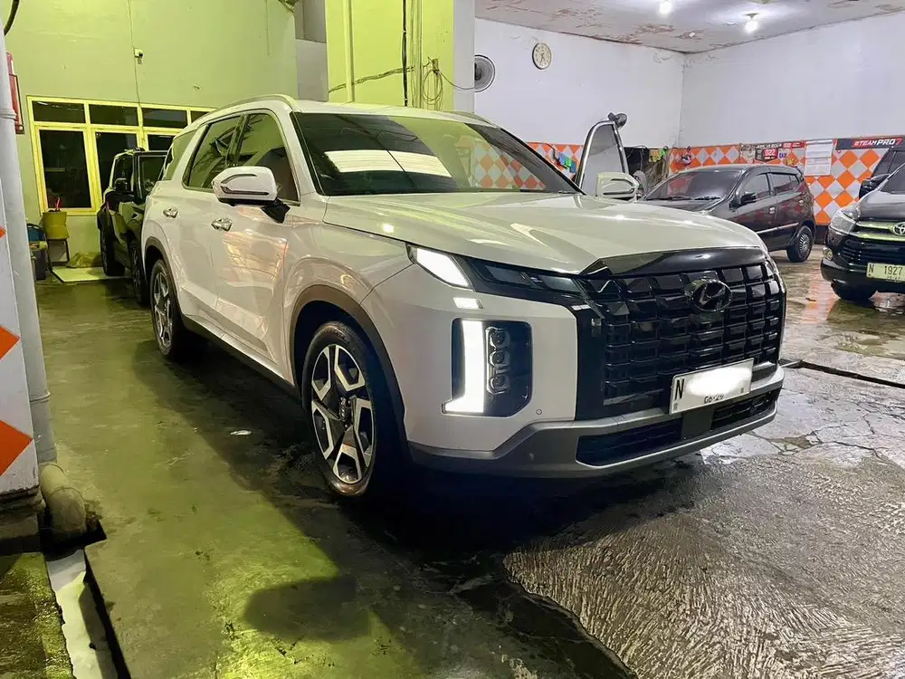 Hyundai Palisade 2.2 White on Red (warna langka)