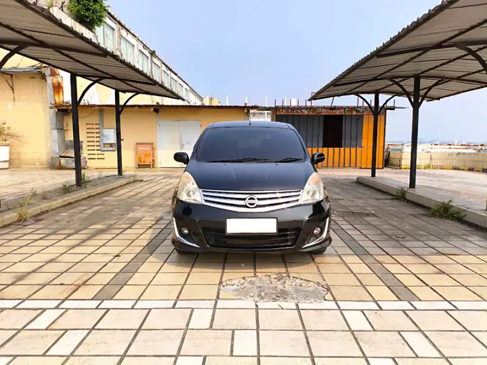 Nissan Grand Livina XV 2012 Automatic Matic terawat low km