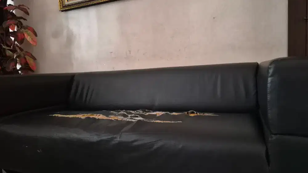 Sofa 3 tempat duduk