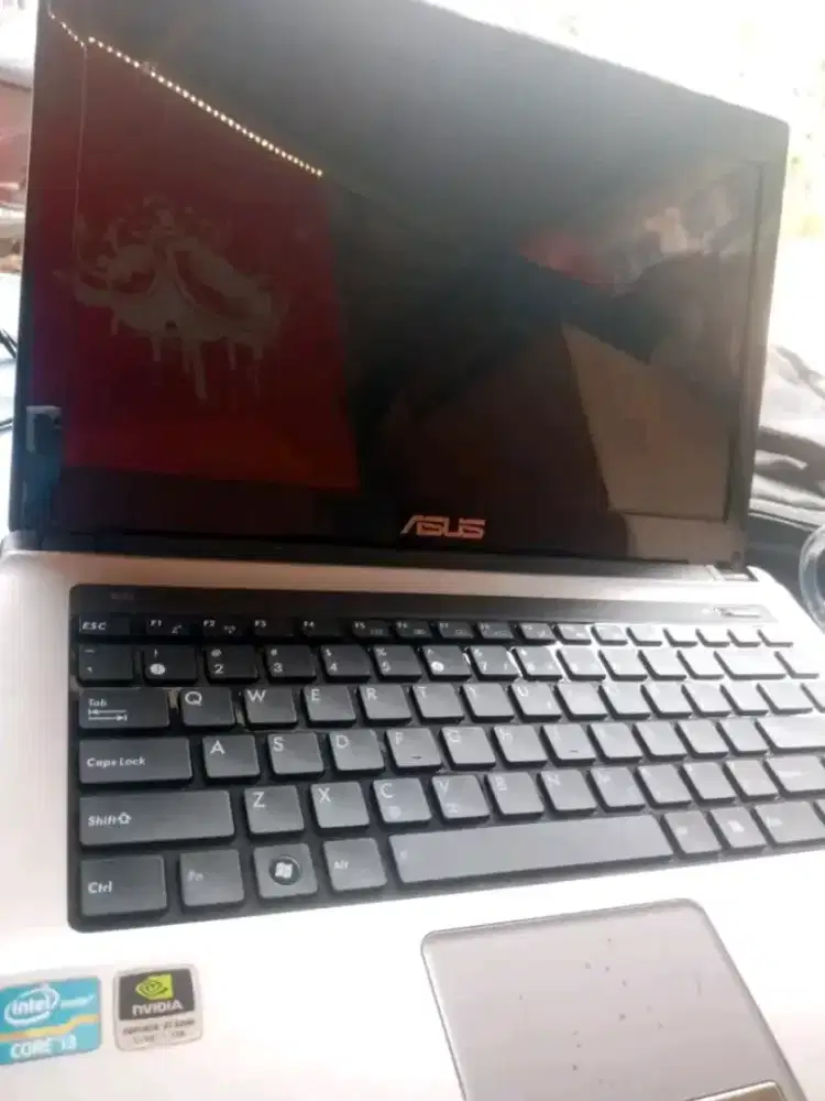 Laptop mulus siap pake