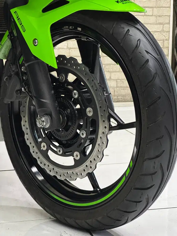 Kawasaki Ninja 250 KRT ABS 2022 Keyless KM 12 Ribu