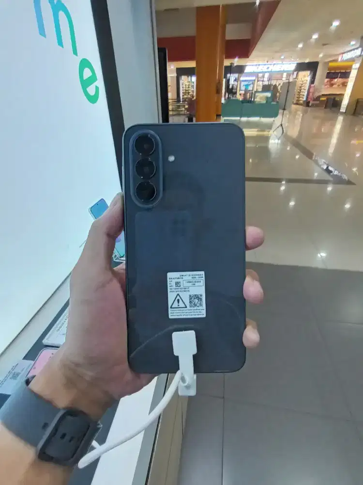 Samsung galaxy A37