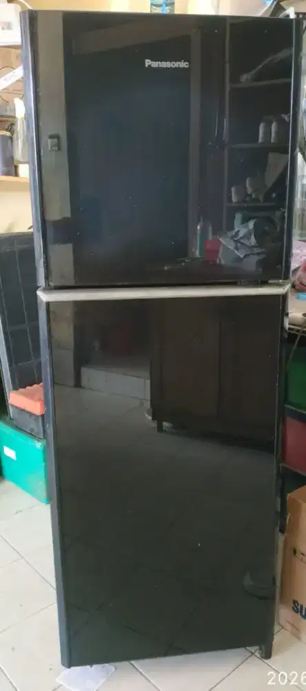 DiJual Murah Kulkas Panasonic 2 pintu Kapasitas 223 Liter