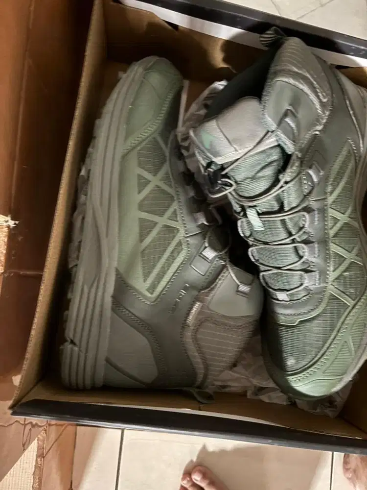 Sepatu eiger mountaineering size 45