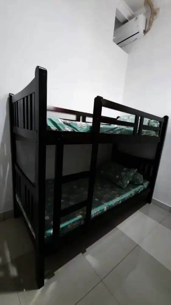 Dipan anak atas bawah