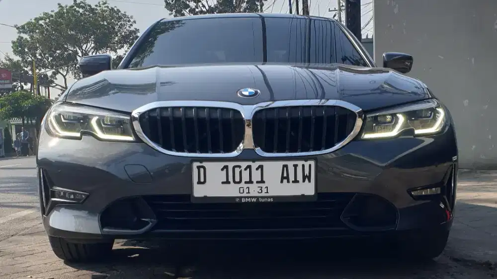 BMW 320i G20 Dynamic 2.0 TwinTurbo A/T 2020 Grey Laser Light KM 32k