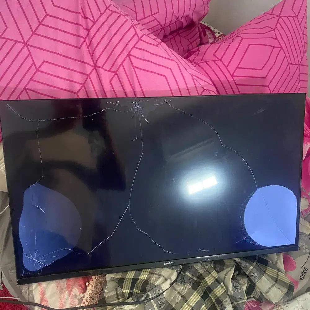 TV Xiami 32 inch rusak
