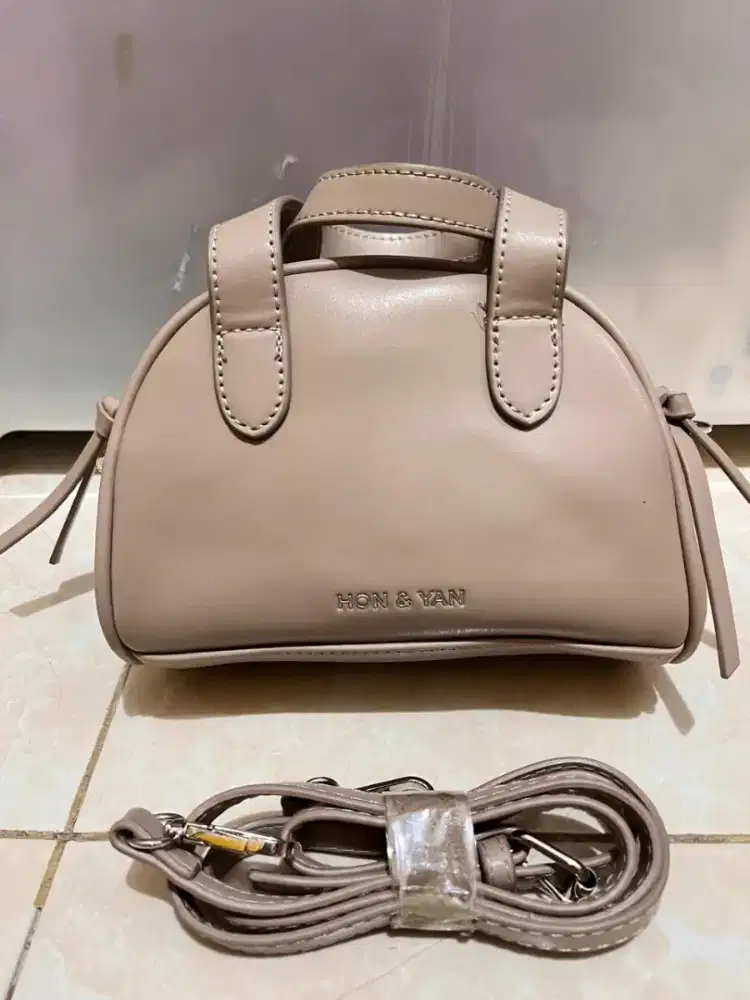 Dijual Tas Selempang Hon & Yan wanita