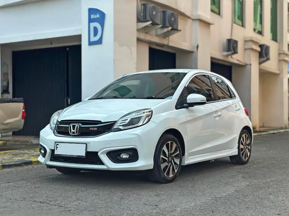 DP pk motor Brio RS Cvt 2017 matic new honda facelift putih