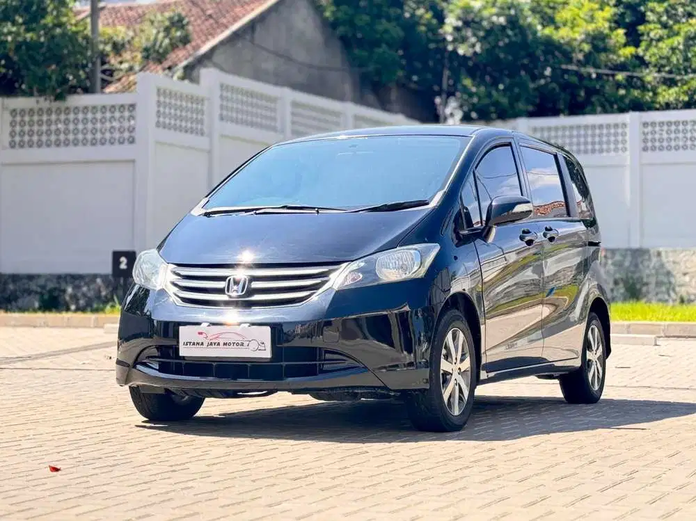Honda FREED 1.5 E PSD AT 2011