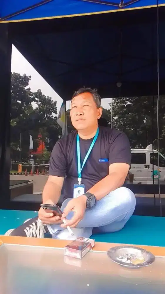 Saya sedang mencari pekerjaan sebagai Driver