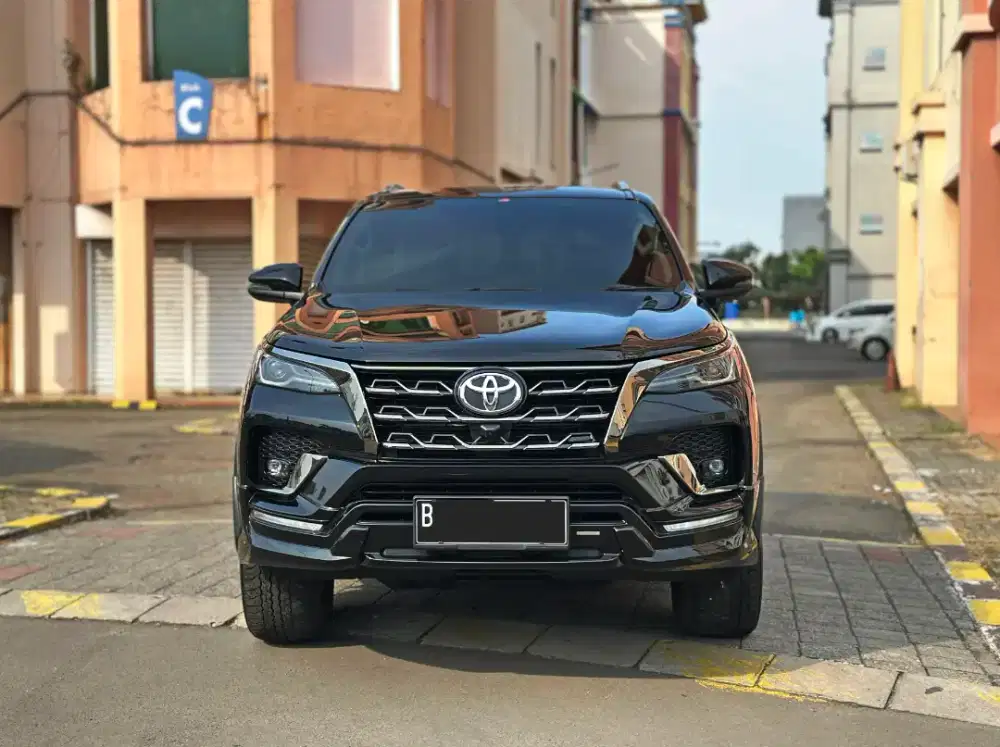 Bs TT Fortuner 2.8 GR Sport 2022 Vrz new toyota diesel matic 4x2