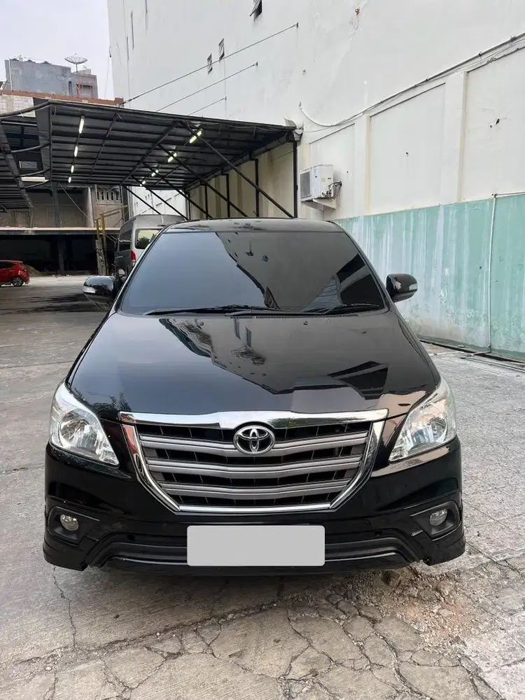 Innova G Luxury 2.0 AT TH 2014