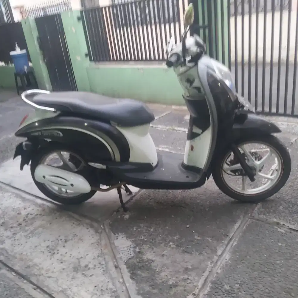 Honda Scoopy 110 Cw 2011 Topcer Surat Lengkap