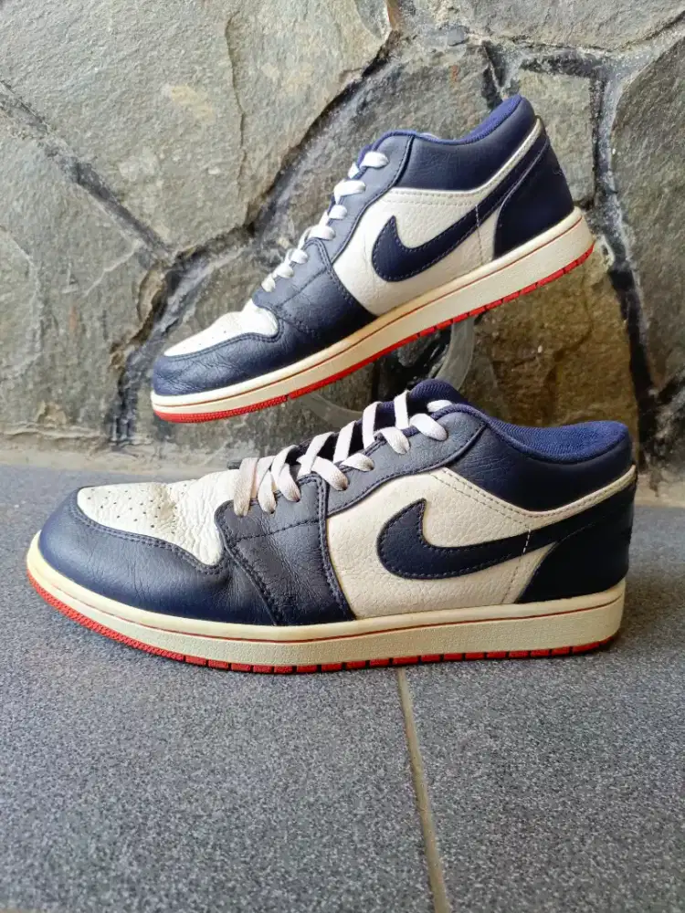 Sepatu Jordan low obsidian ember glow size 45
