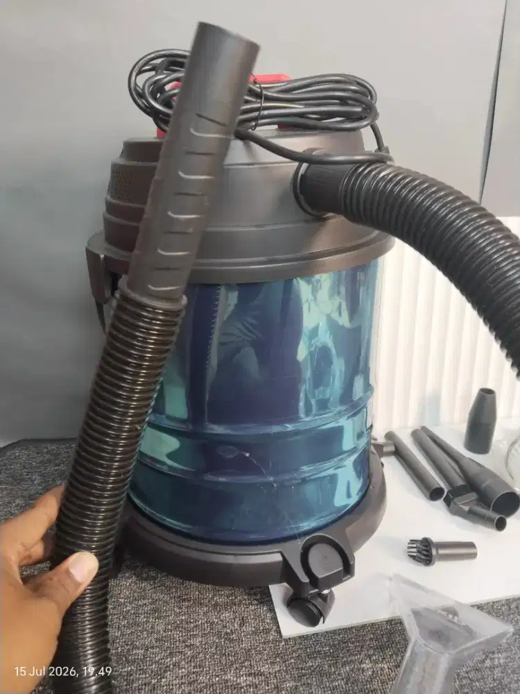 Vacuum Cleaner Wet & Dry 15,5 Liter like New