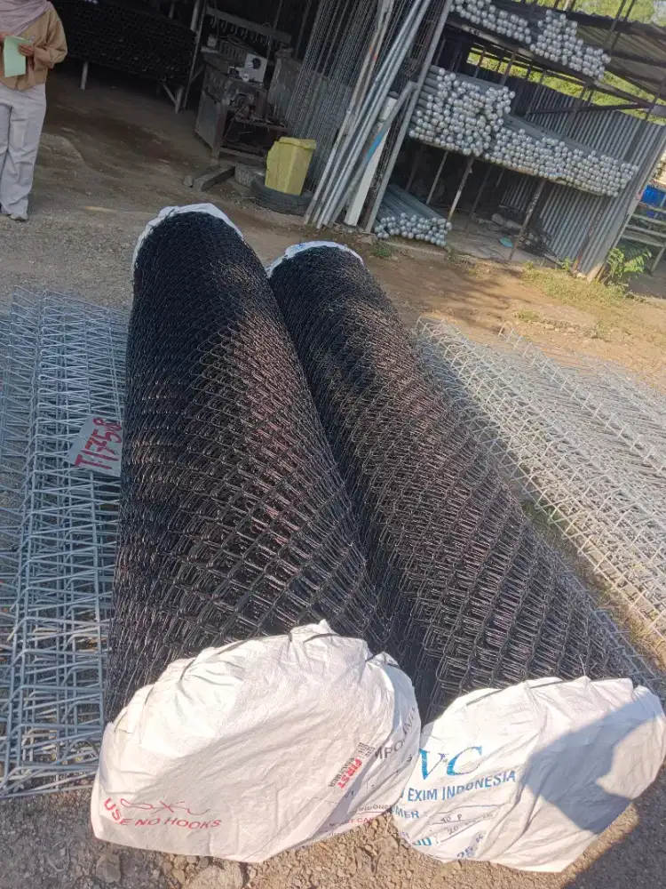 Kawat harmonika pvc hitam
