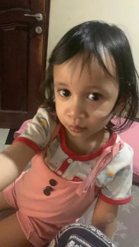 DIBUTUHKAN ART + MOMONG ANAK