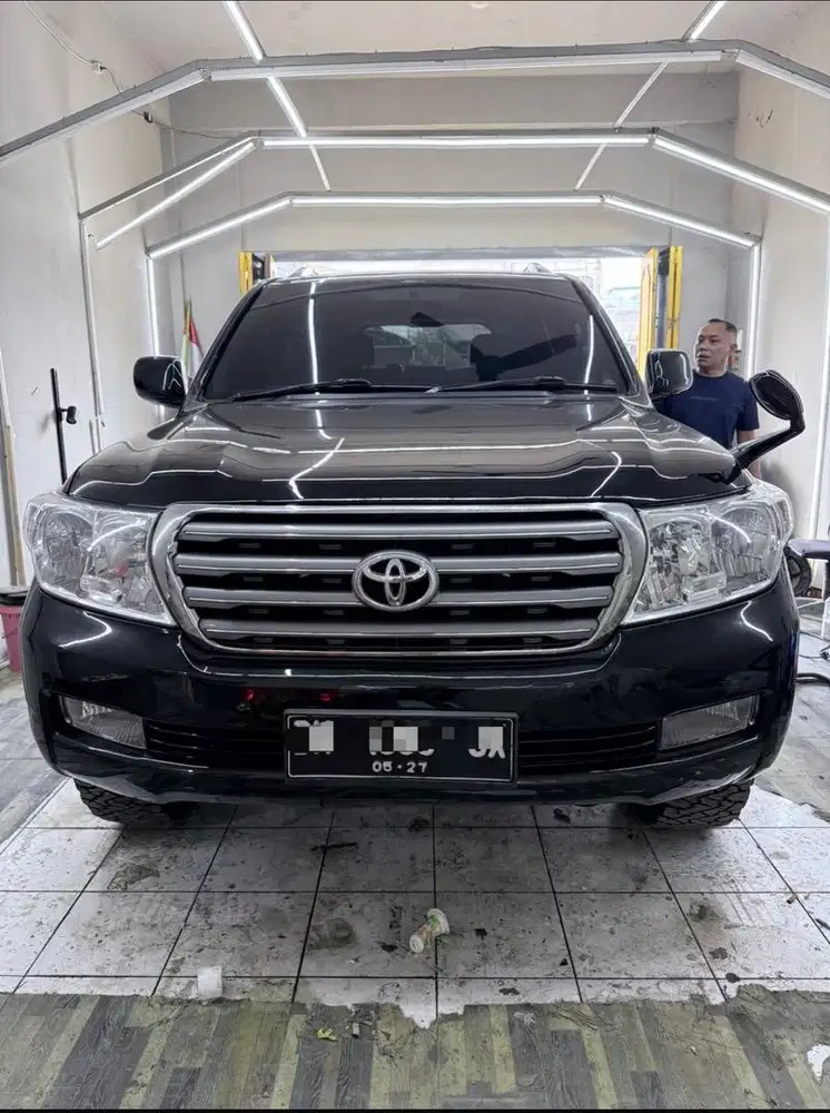 Land cruiser v8 diesel matik tahun 2008